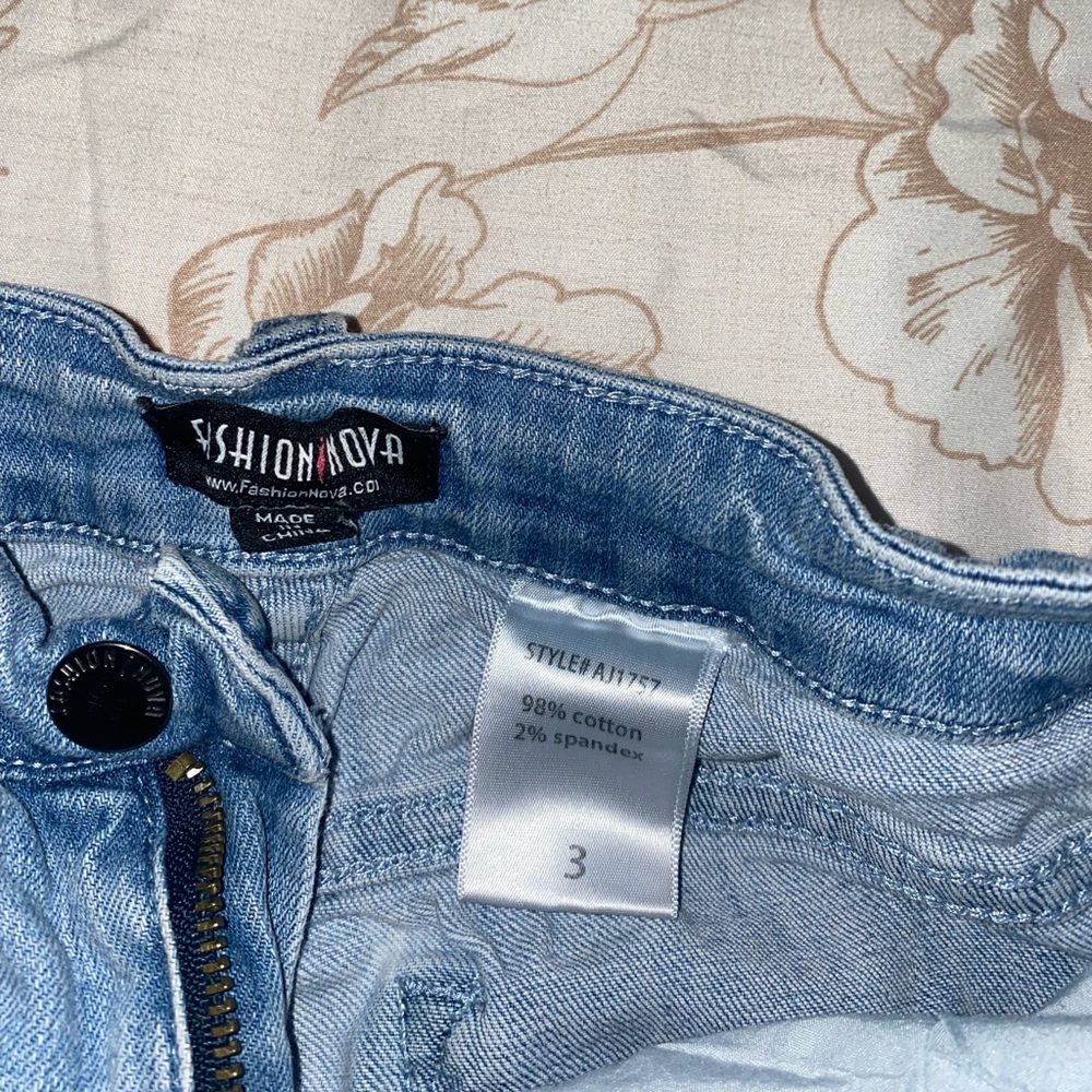 Fashion nova jeans